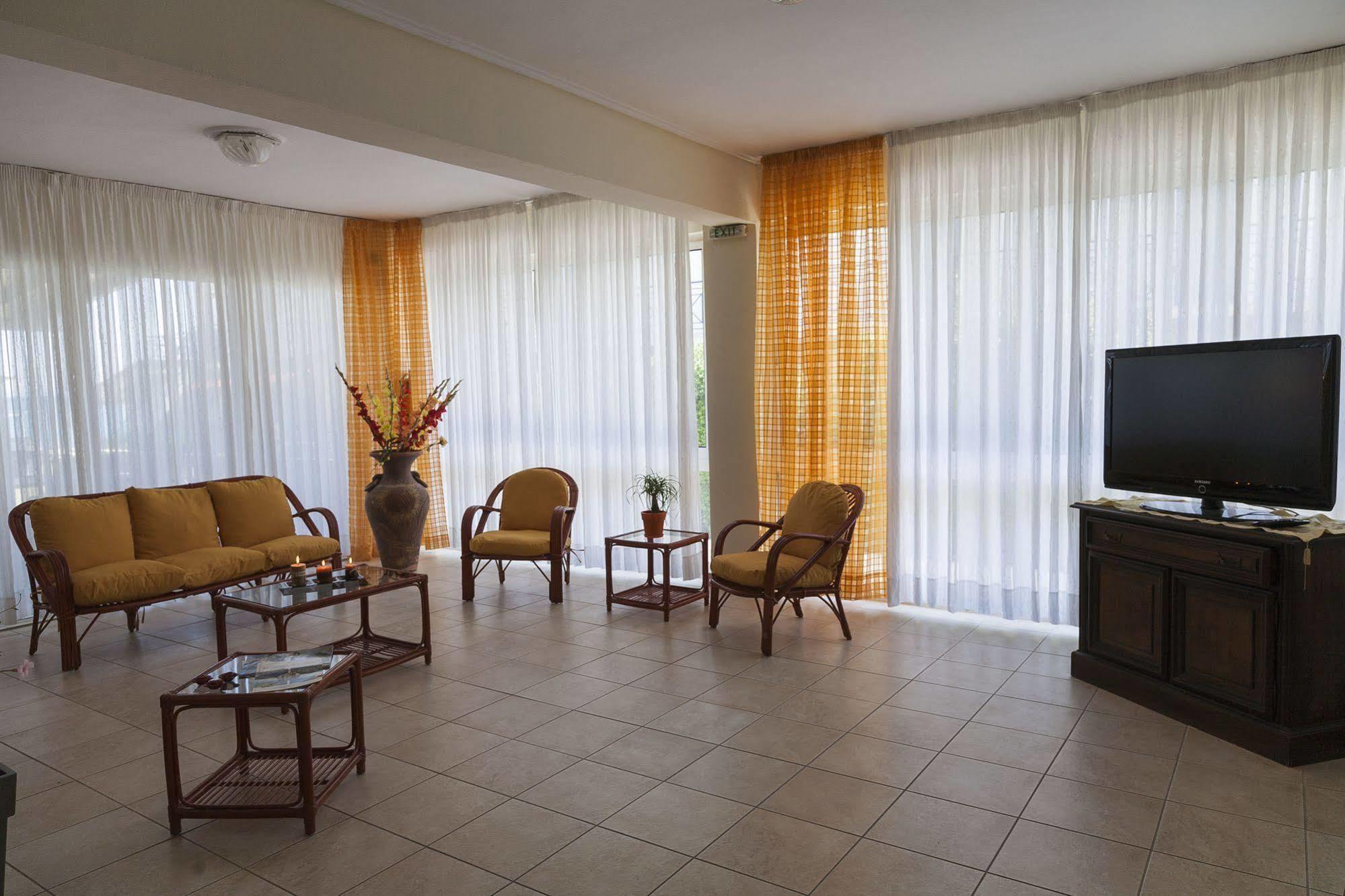 Francisco Beach Hotel Agios Andreas  Esterno foto