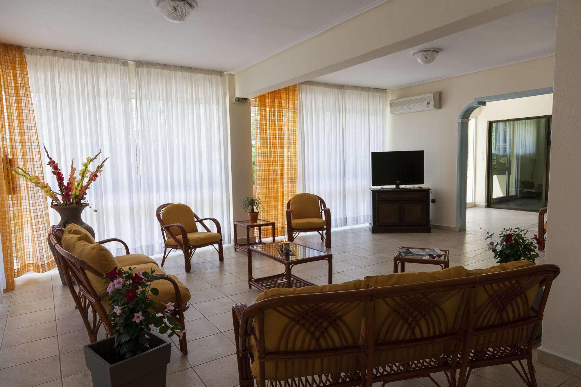Francisco Beach Hotel Agios Andreas  Esterno foto