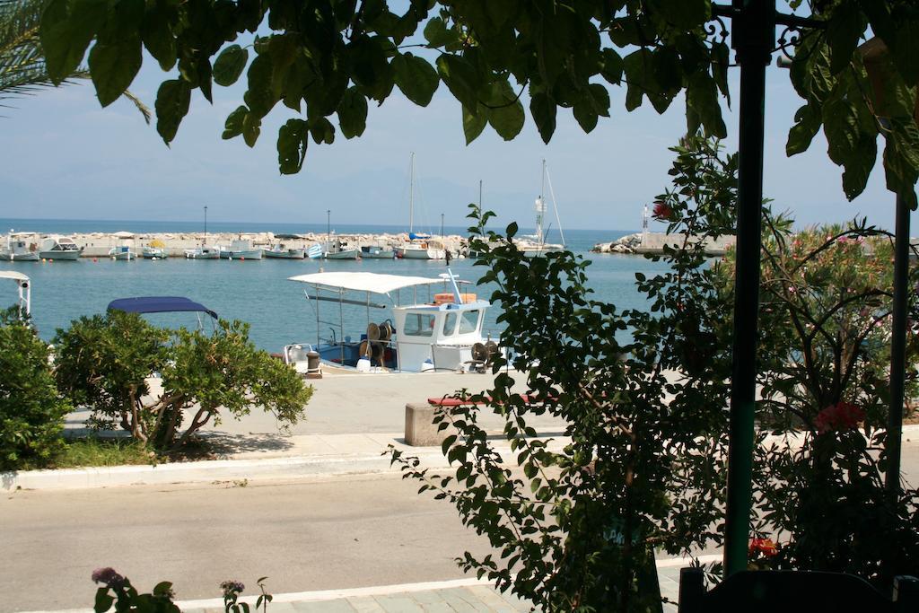 Francisco Beach Hotel Agios Andreas  Esterno foto