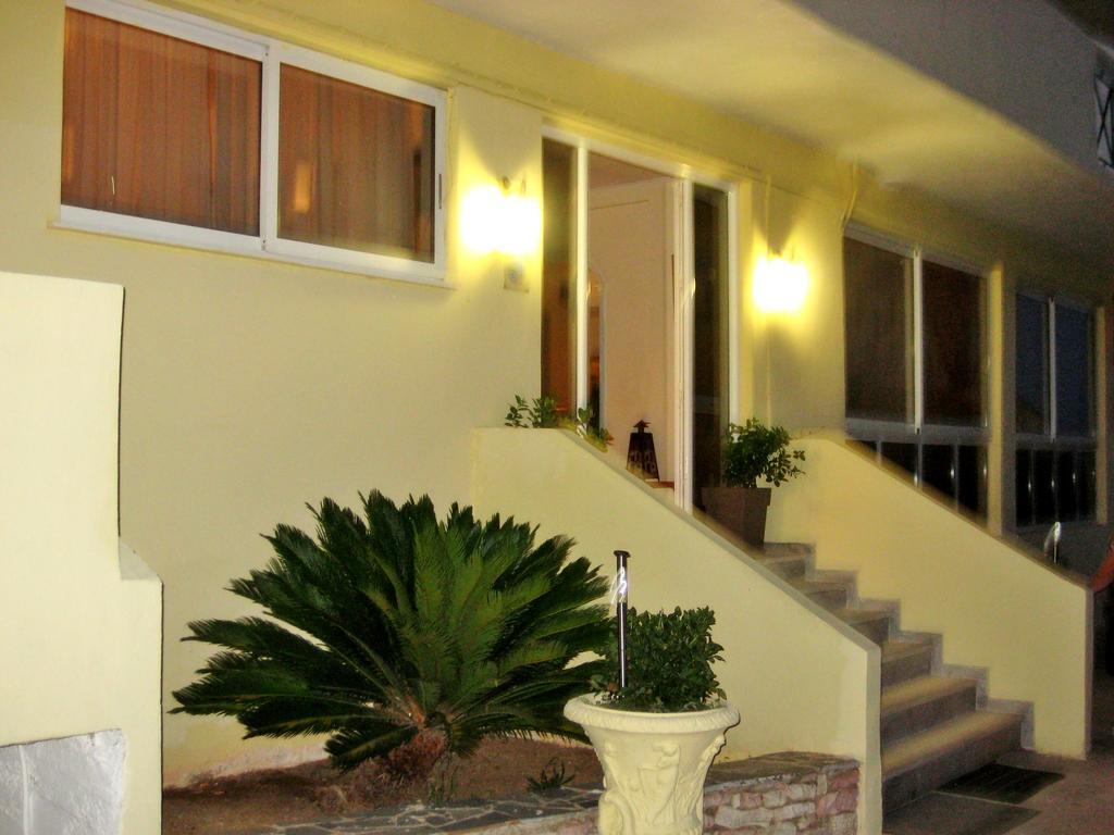 Francisco Beach Hotel Agios Andreas  Esterno foto